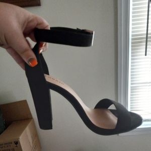 9.5 black high heels